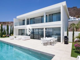 Aqua Leo Villa in Costa Adeje,